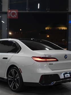 بي ام دبليو الفئة 7